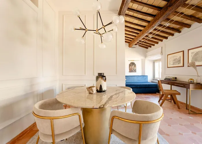 Apartment Giulia Penthouse - 5 Min Piazza Navona Rom