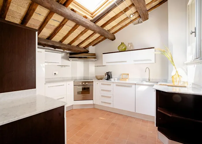 Giulia Penthouse - 5 Min Piazza Navona Apartment *