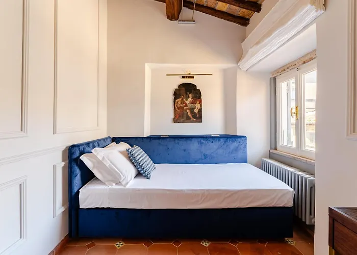 Apartment Giulia Penthouse - 5 Min Piazza Navona *
